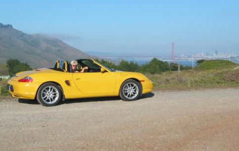 Loosey Blake
Loosey & Yellowie enjoying the view of the Golden Gate Bridge.
